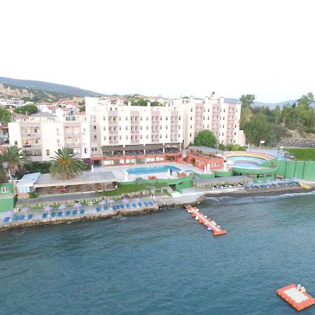 Hotel Leon Foça Extérieur photo